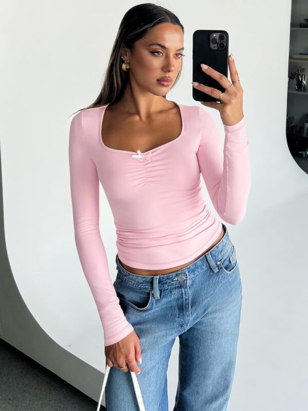 Trendy Queen Womens Going Out Tops Long Sleeve Top Trendy Cute Shirt Y2k Clothing Fall Fashion Clothes 2025