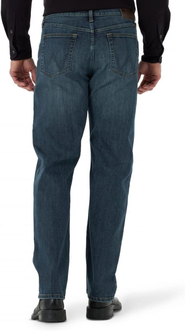 Wrangler Men's Free to Stretch Relaxed Fit Jeans