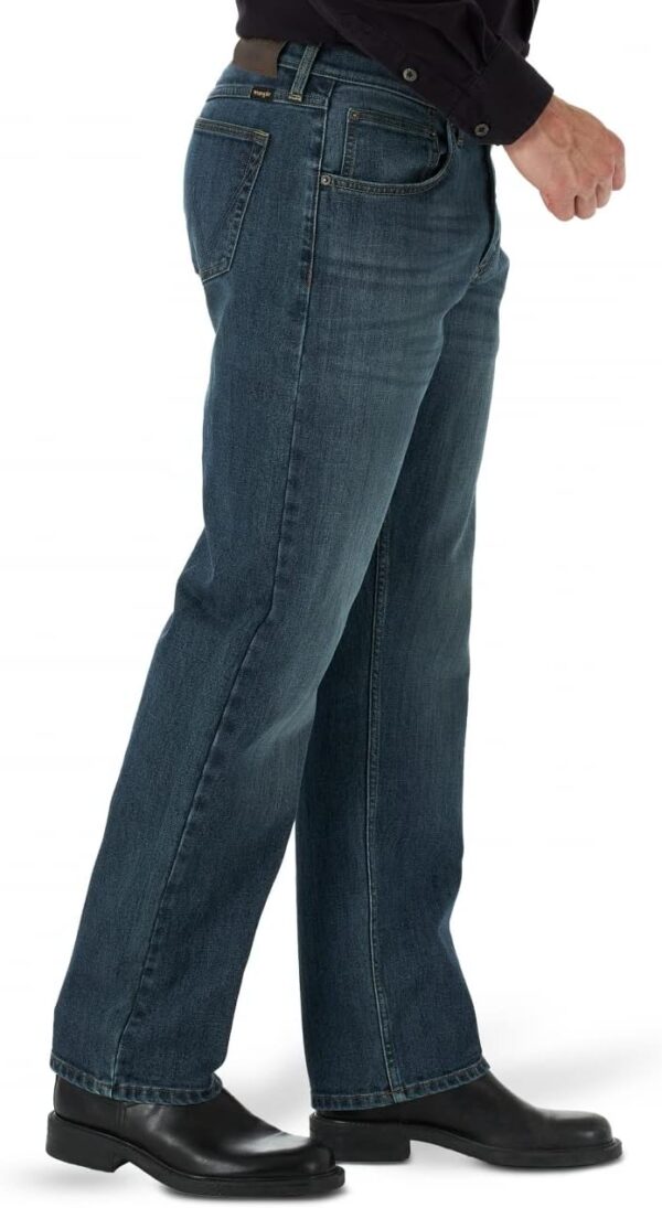 Wrangler Men's Free to Stretch Relaxed Fit Jeans