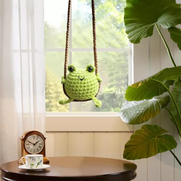 Crochet Swinging Frog Car Mirror Hanging Accessories, Cute Car Decorations for Women Aesthetic, Handmade Knitted Rearview Mirror Car Accessories Home Office Car Mirror Decor