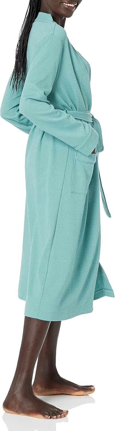 Amazon Essentials Women's Lightweight Waffle Full-Length Robe (Available in Plus Size)