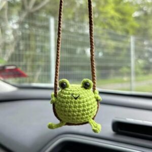 Crochet Swinging Frog Car Mirror Hanging Accessories, Cute Car Decorations for Women Aesthetic, Handmade Knitted Rearview Mirror Car Accessories Home Office Car Mirror Decor