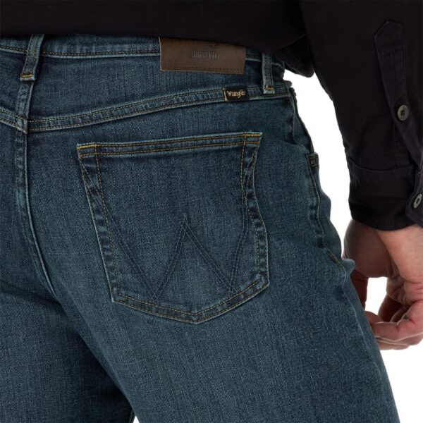 Wrangler Men's Free to Stretch Relaxed Fit Jeans