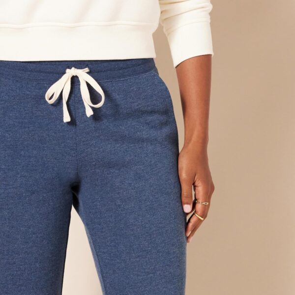 Amazon Essentials Straight Leg Sweatpants for Women, Fleece - (Available in Plus Size)