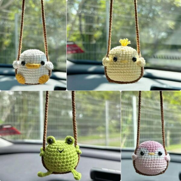 Crochet Swinging Frog Car Mirror Hanging Accessories, Cute Car Decorations for Women Aesthetic, Handmade Knitted Rearview Mirror Car Accessories Home Office Car Mirror Decor