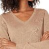 Amazon Essentials Women's Classic-Fit Lightweight Long-Sleeve V-Neck Sweater (Available in Plus Size)